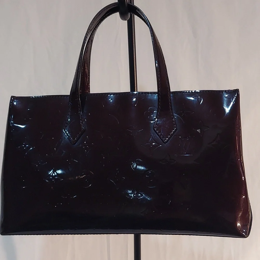 Louis Vuitton Amarante Vernis Wilsher Pm Tote Satchel